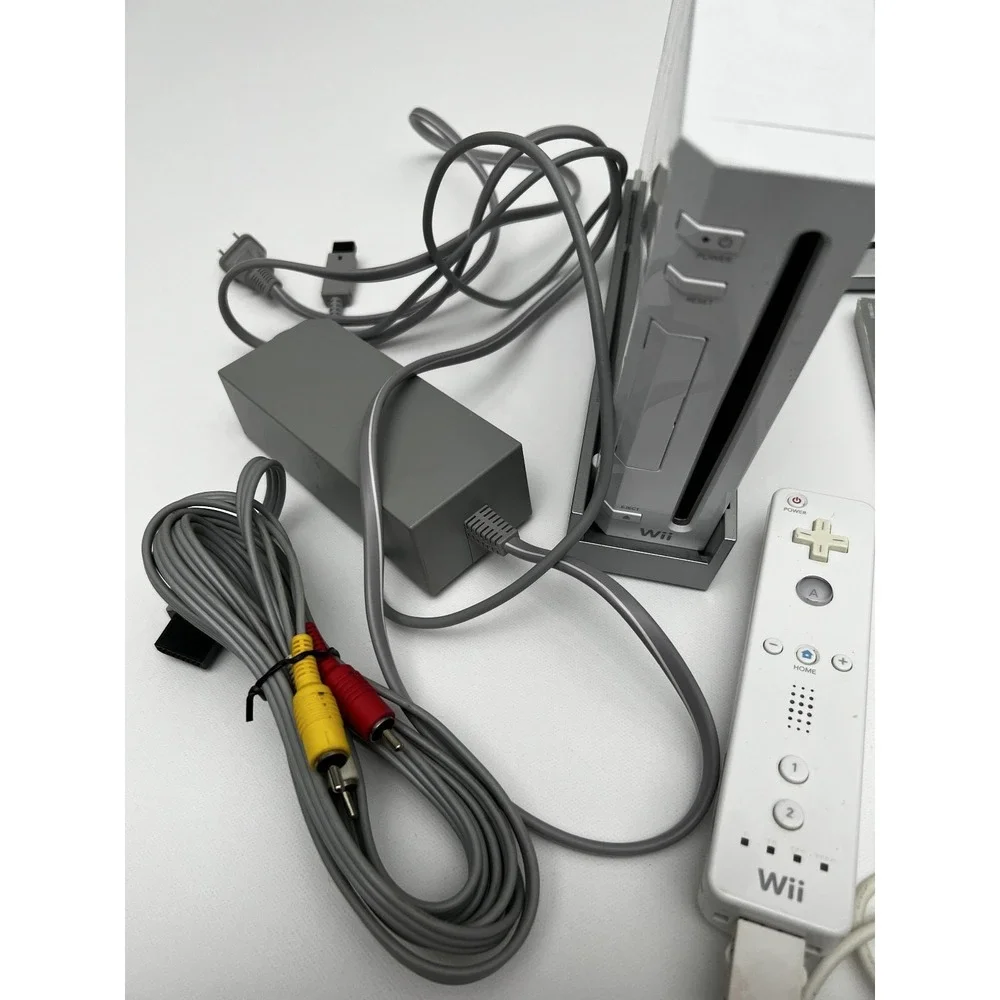 Nintendo Wii Video Game System RVL-001 Console Bundle Tested Retro + 5 Wii Games
